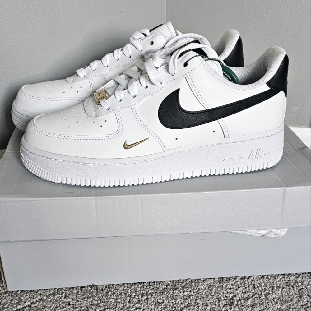Nike Women's Air Force 1 '07 ESS White and Black with Gold